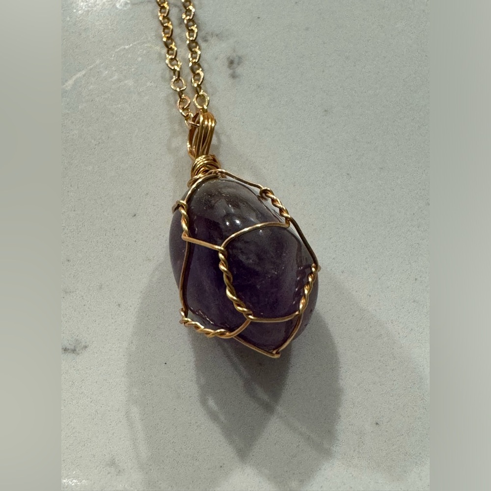 NWT amethyst necklace wrapped faux gold.
